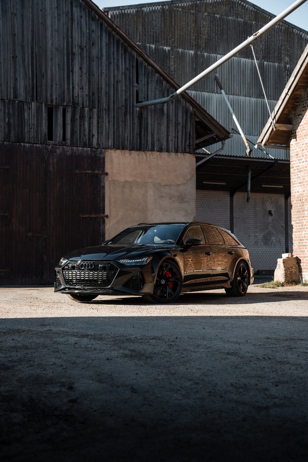 Audi RS6 Avant von L.M Car Rental